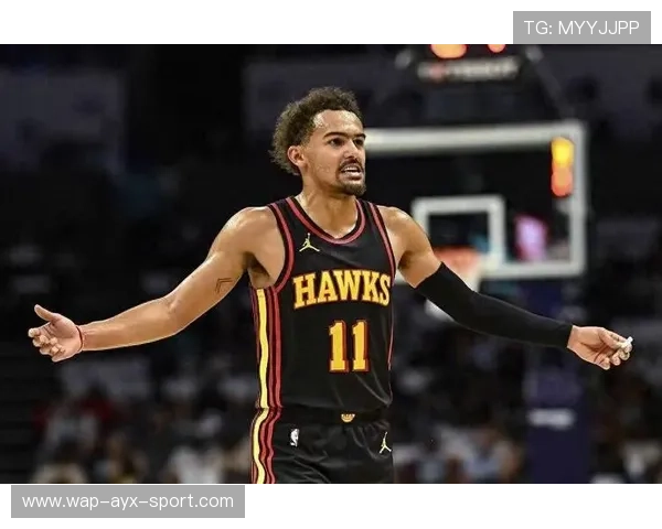 特雷杨挡拆分球到位，老鹰外线连中，特雷杨进攻集锦