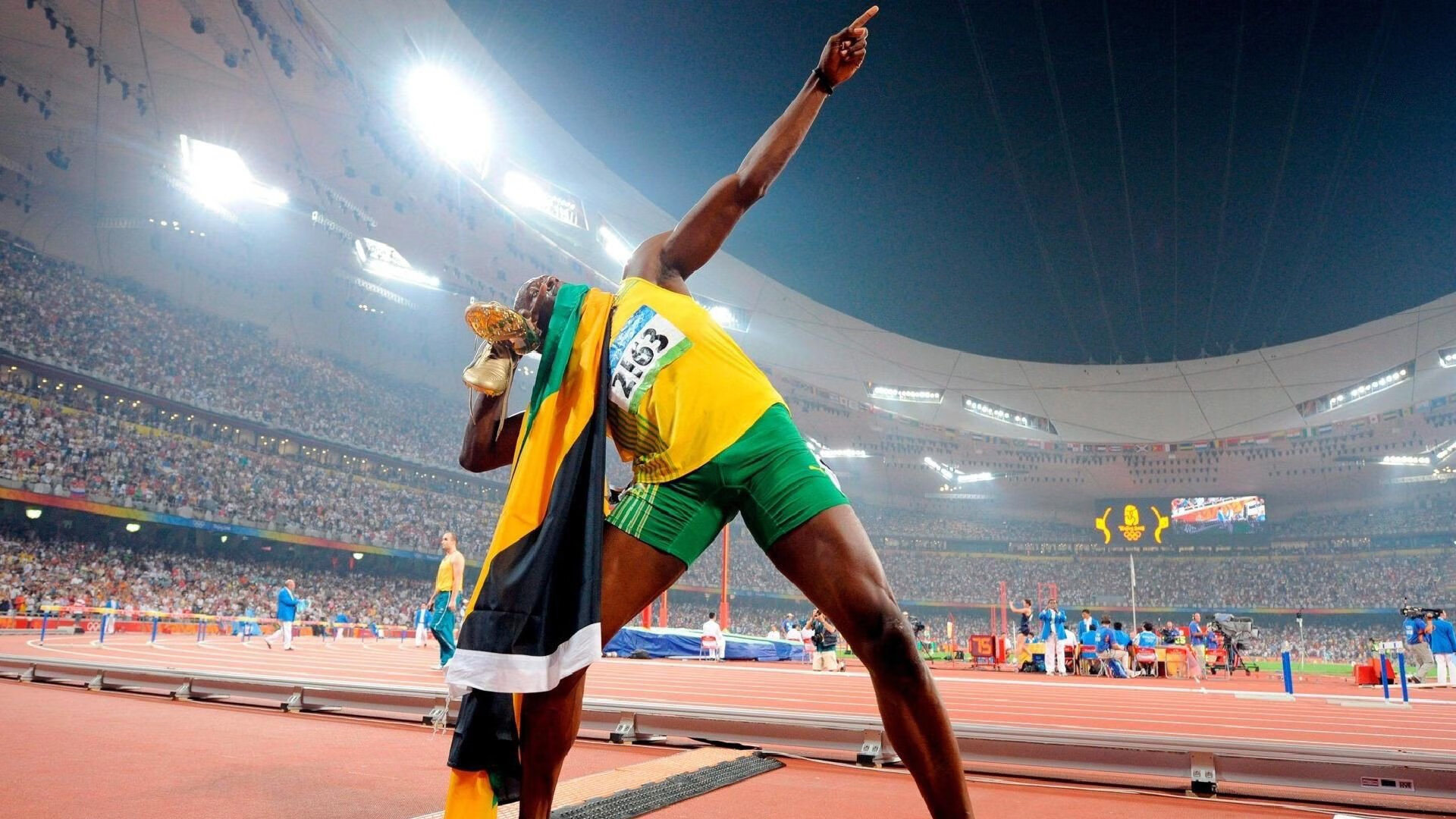 “胡利安·门德斯：阿根廷美洲狮队的强力后卫，未来发展潜力巨大”